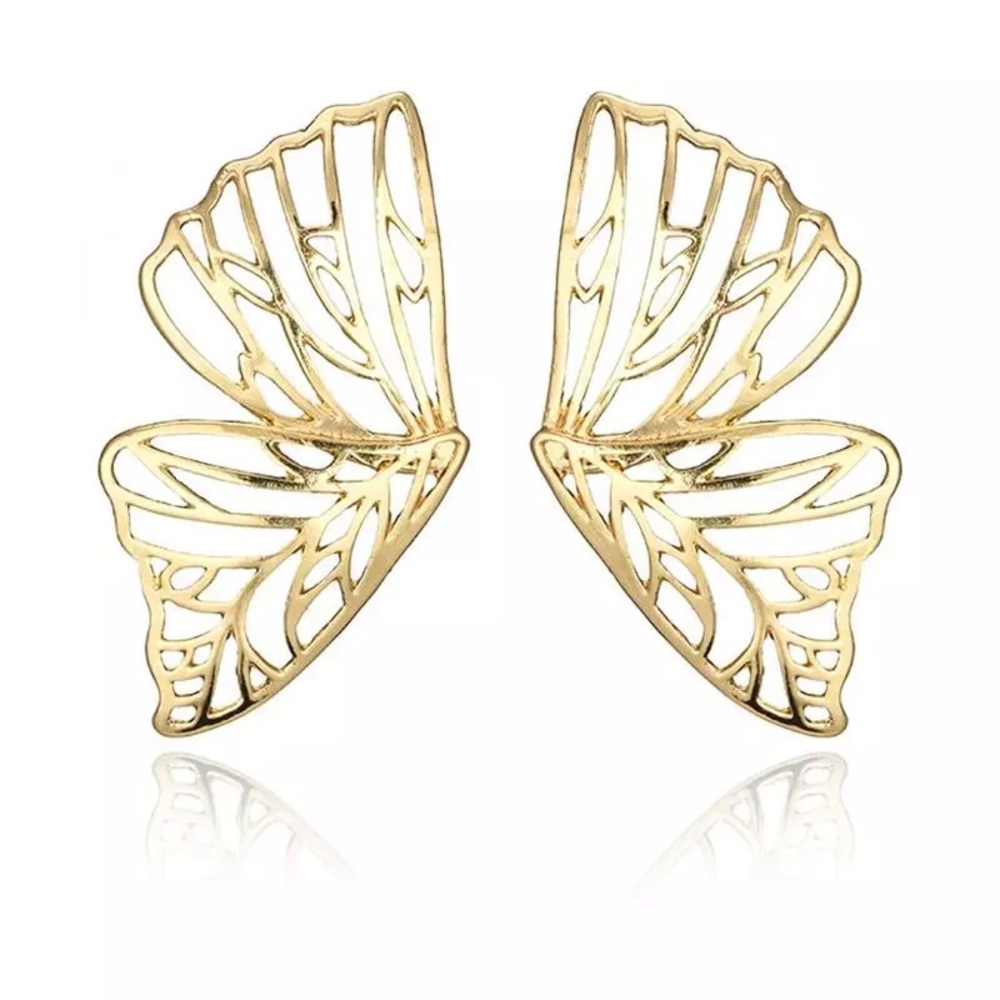 🦋Trendy gold butterfly stud earrings 🦋 - Picture 2 of 5